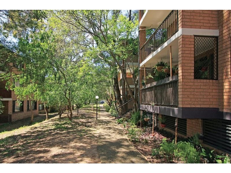 25/131 Oak Road, Kirrawee NSW 2232