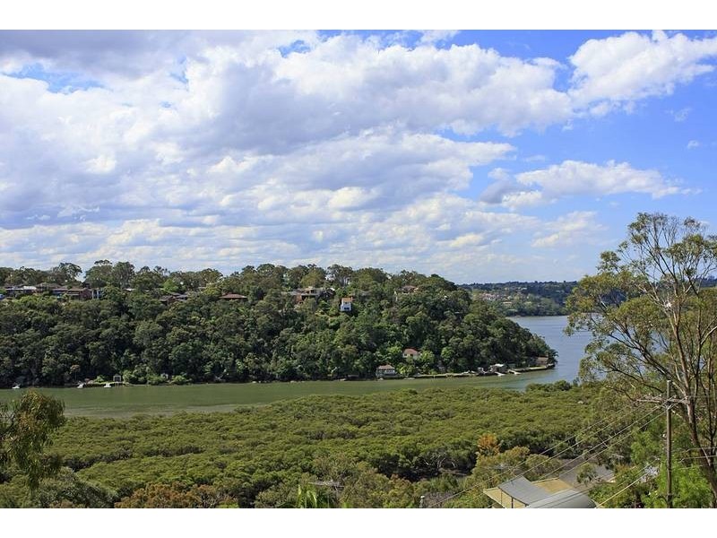 42 Central Avenue, Como NSW 2226