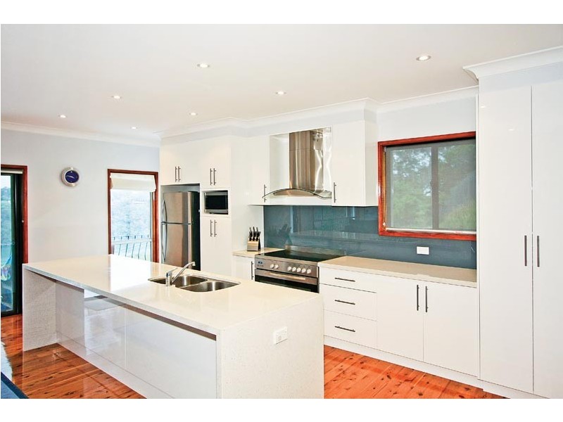 42 Central Avenue, Como NSW 2226