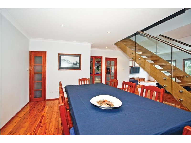 42 Central Avenue, Como NSW 2226