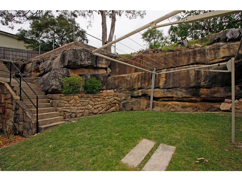42 Central Avenue, Como NSW 2226