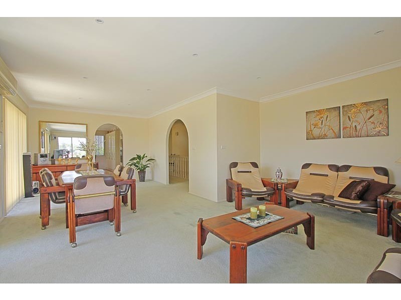 12 Peebles Avenue, Kirrawee NSW 2232