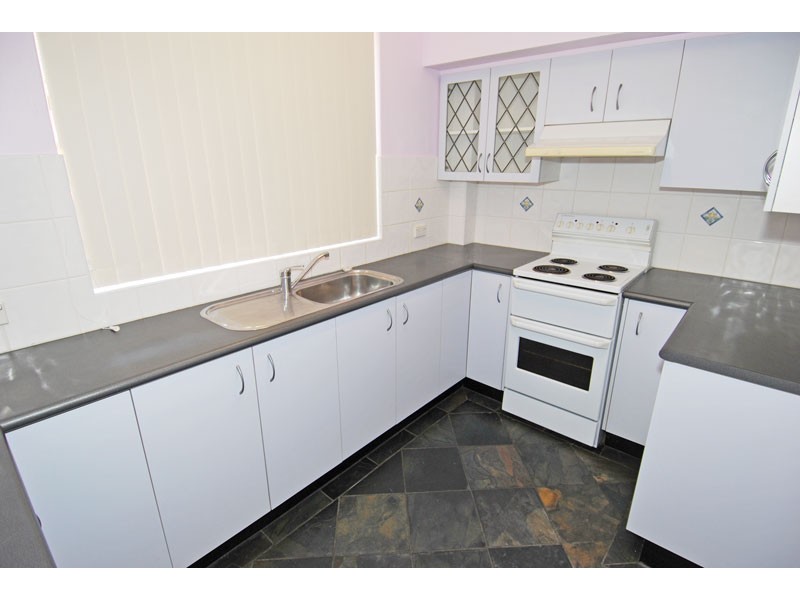 2/72 Glencoe Street, Sutherland NSW 2232