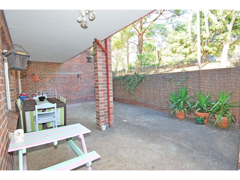 10/2 Railway Crescent, Jannali NSW 2226