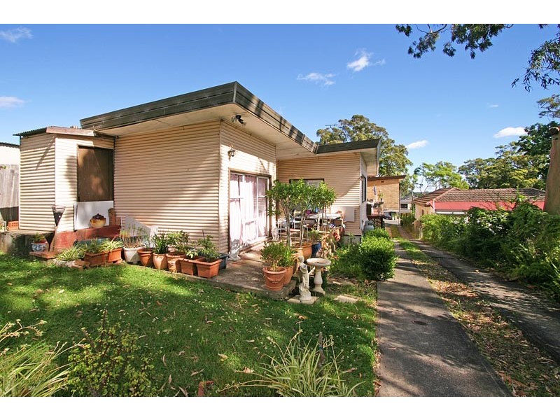 4 Yamba Road, Como NSW 2226