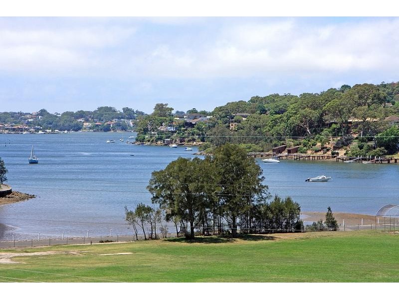 9 Cremona Road, Como NSW 2226