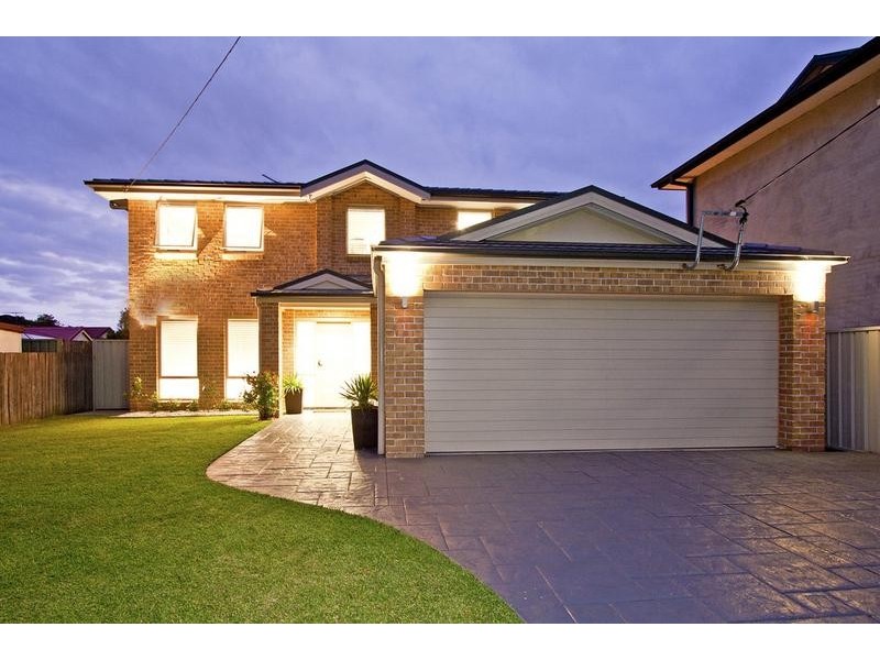 12 Taplan Street, Como NSW 2226