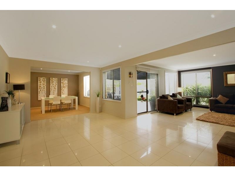 12 Taplan Street, Como NSW 2226