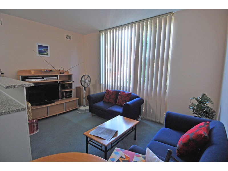 2/10 Oxley Avenue, Jannali NSW 2226