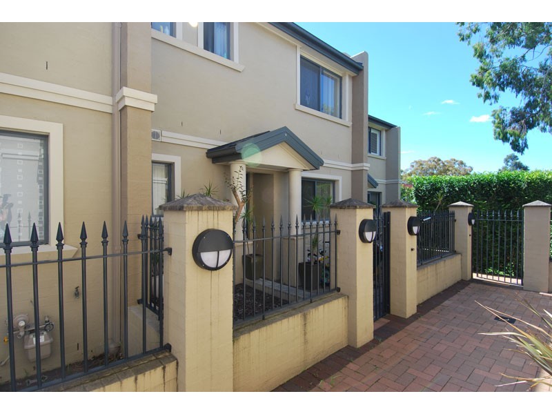 16/11-17 Acton Street, Sutherland NSW 2232