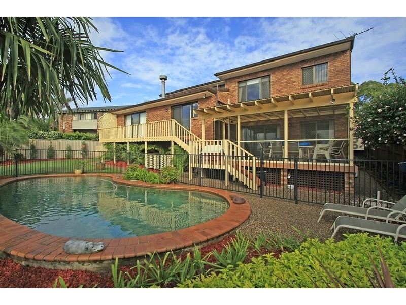 8 Giles Street, Yarrawarrah NSW 2233