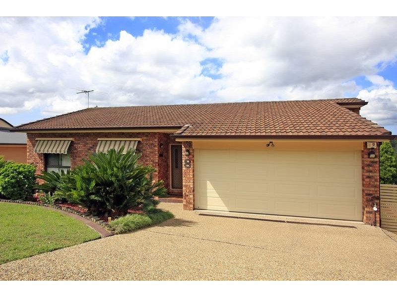 8 Giles Street, Yarrawarrah NSW 2233