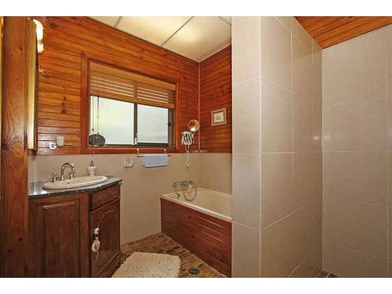 5 Inelgah Road, Como NSW 2226