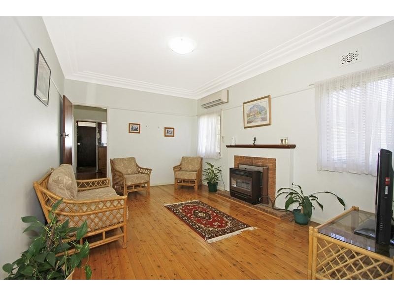 68 Warraba Street, Como NSW 2226