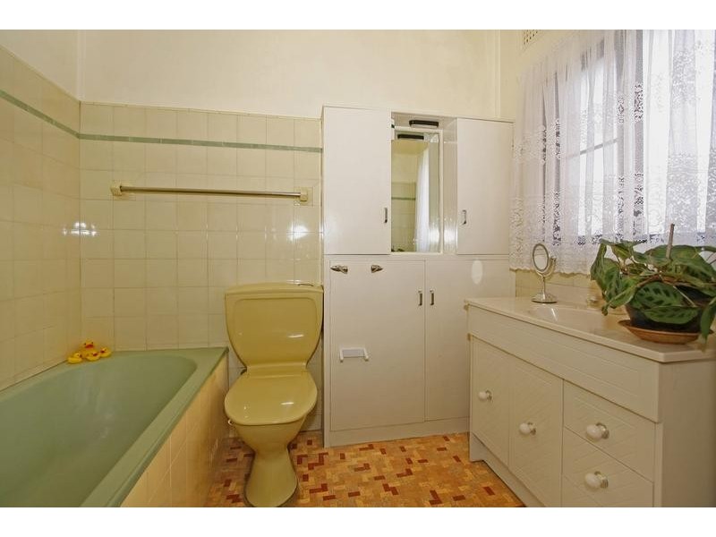68 Warraba Street, Como NSW 2226