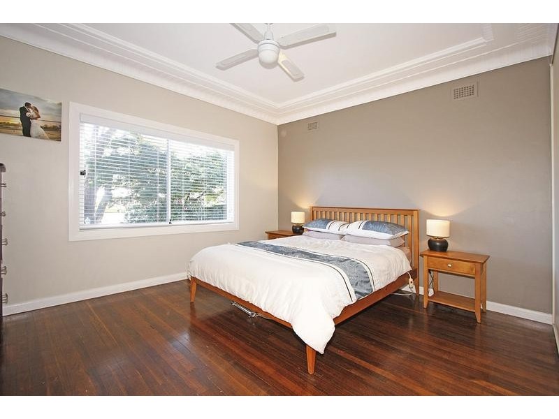 128 Waratah Street, Sutherland NSW 2232