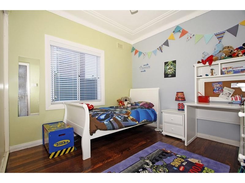 128 Waratah Street, Sutherland NSW 2232