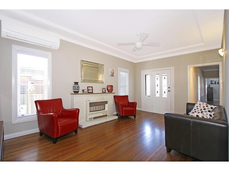 128 Waratah Street, Sutherland NSW 2232