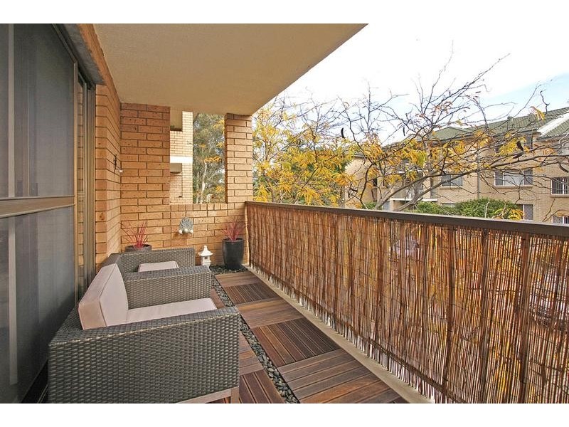 9/131 Oak Road (Entrance Via Flora St), Kirrawee NSW 2232