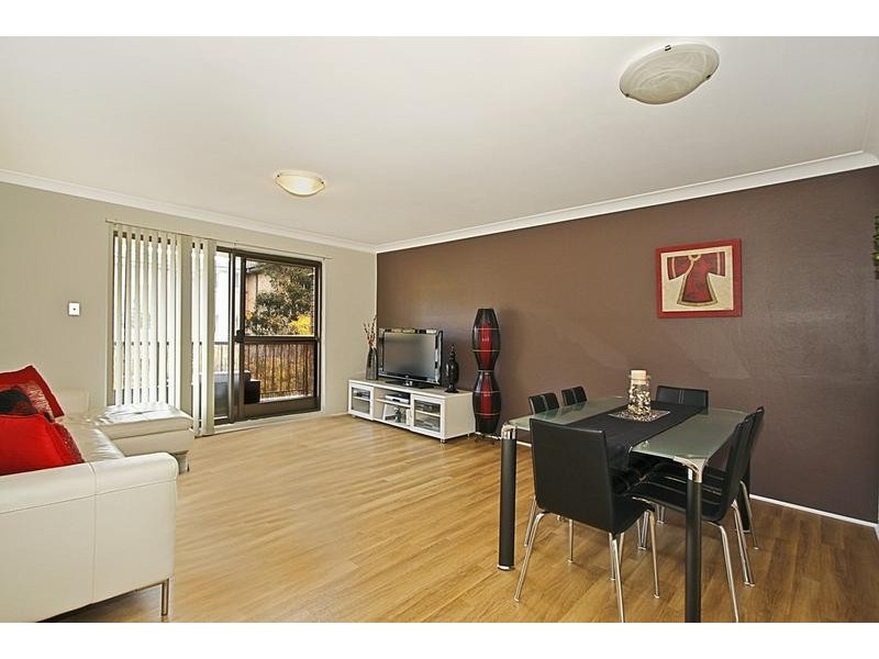 9/131 Oak Road (Entrance Via Flora St), Kirrawee NSW 2232