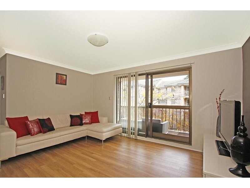 9/131 Oak Road (Entrance Via Flora St), Kirrawee NSW 2232