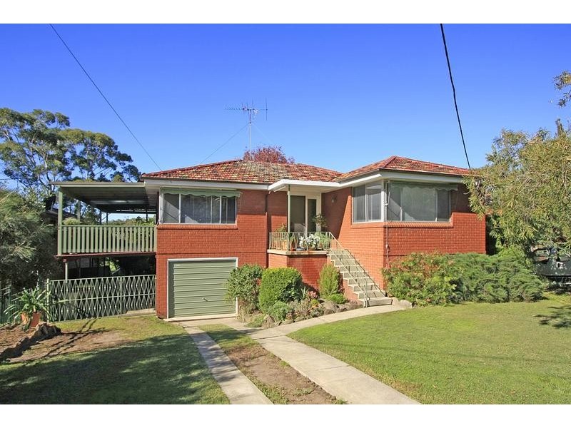 8 Mikarie Place, Kirrawee NSW 2232