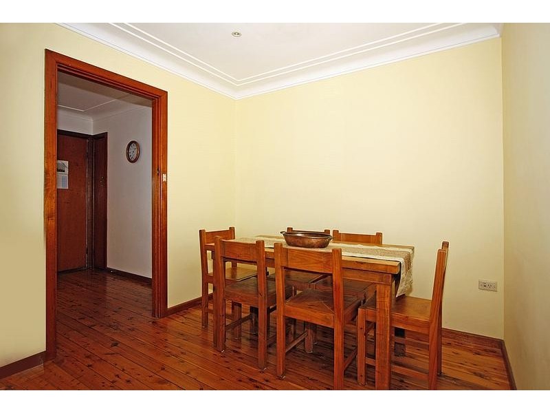 8 Mikarie Place, Kirrawee NSW 2232