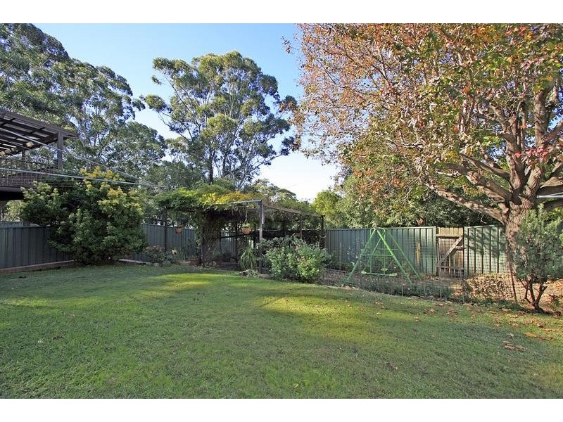 8 Mikarie Place, Kirrawee NSW 2232