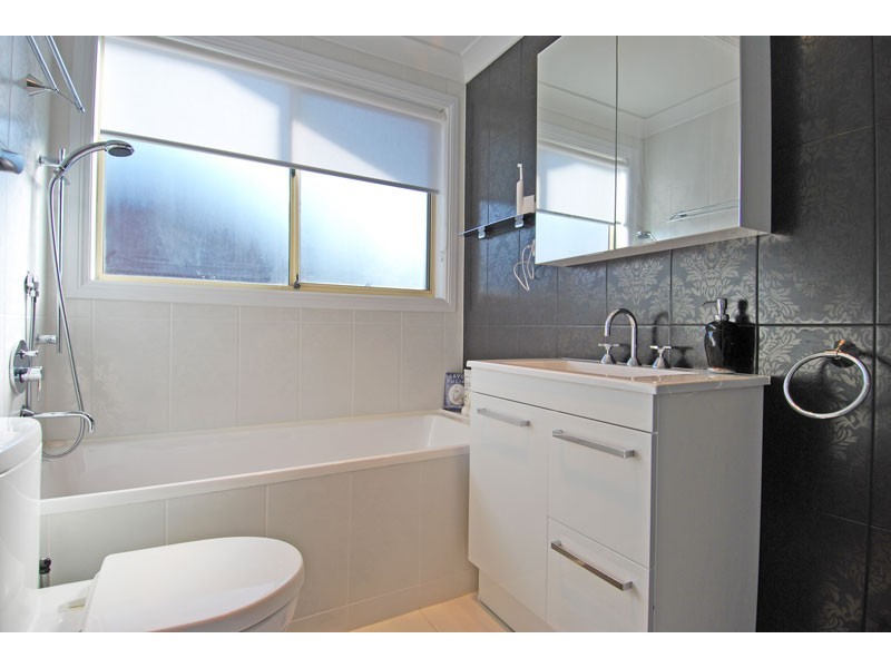 2/100 Wattle Road, Jannali NSW 2226