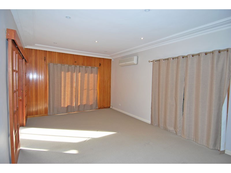 25 Girraween Avenue, Como NSW 2226