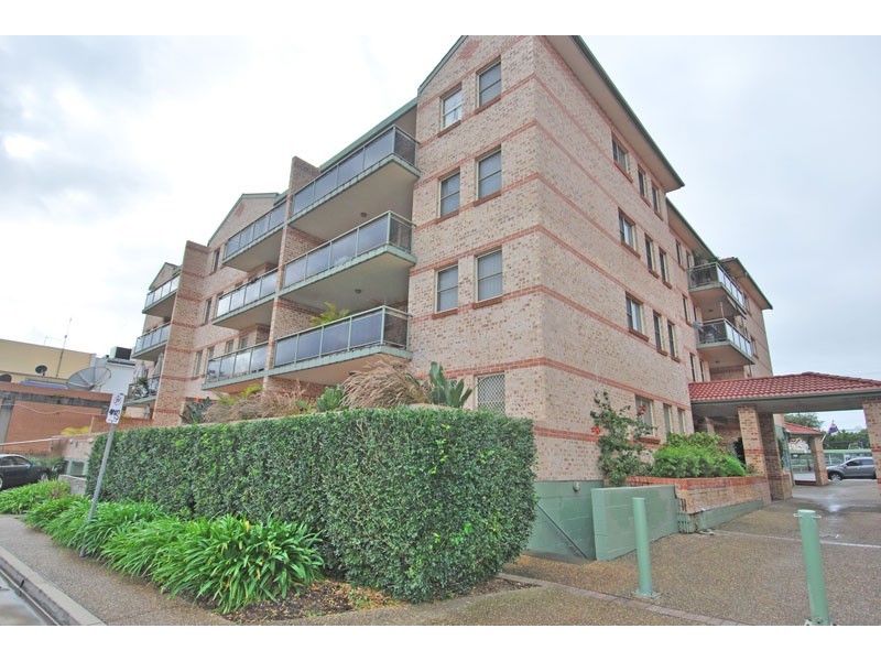 19/9-15 East Parade, Sutherland NSW 2232