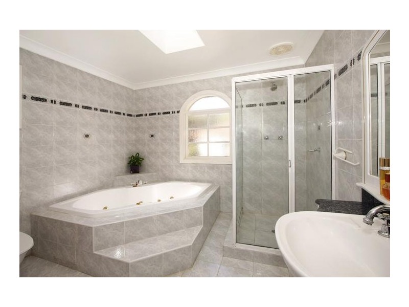 6 Grant Place, Bonnet Bay NSW 2226