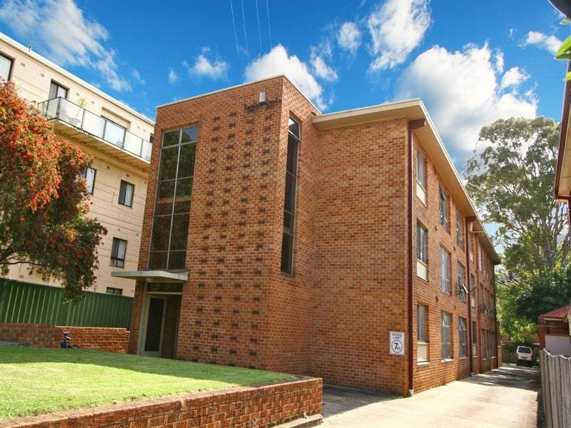 8/10 Bessell Avenue, Wollongong North NSW 2500