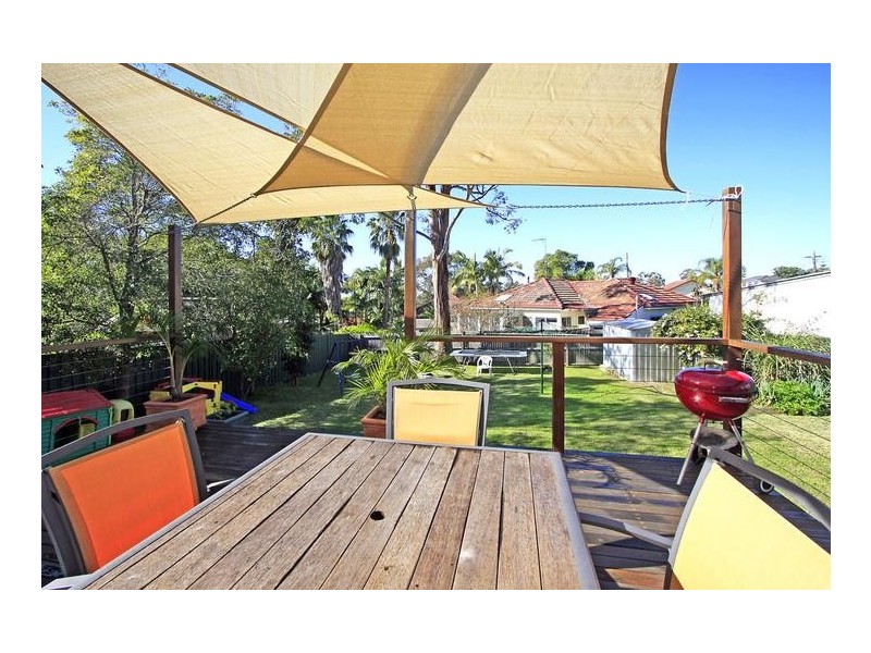 38 Acacia Road (near Moira Street), Kirrawee NSW 2232