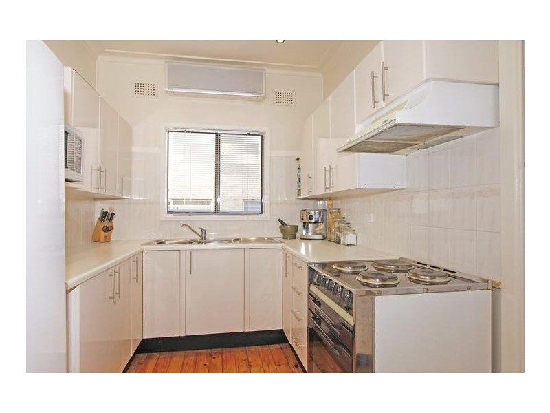 38 Acacia Road (near Moira Street), Kirrawee NSW 2232