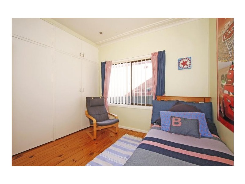 38 Acacia Road (near Moira Street), Kirrawee NSW 2232