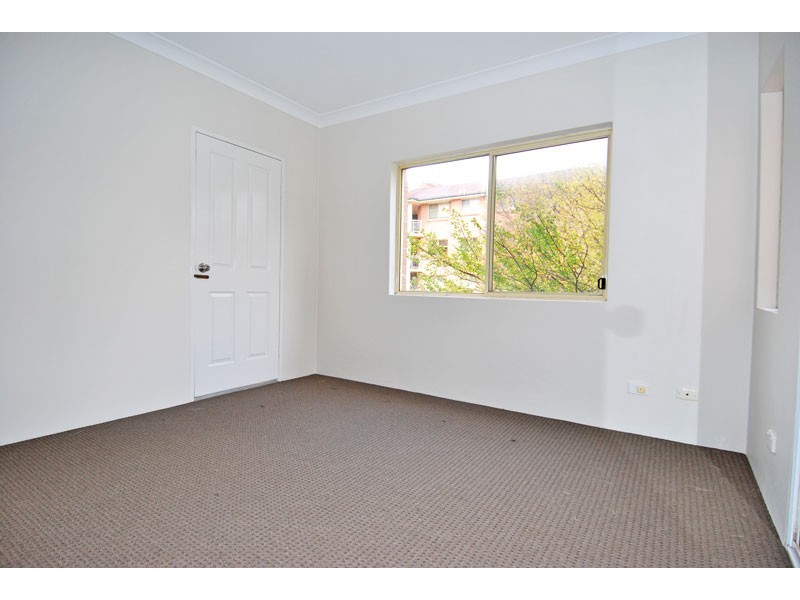 12/50 Grand Parade-Access via Harvard Lane or Robertson Street, Sutherland NSW 2232