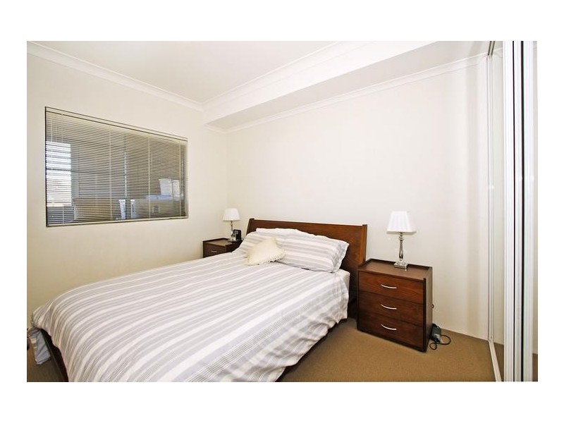 37/18 Gray Street, Sutherland NSW 2232