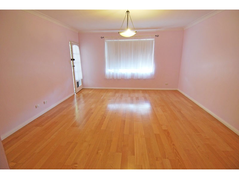 2/72 Glencoe Street, Sutherland NSW 2232