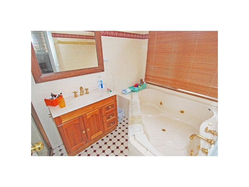 20 Upper Washington Drive, Bonnet Bay NSW 2226