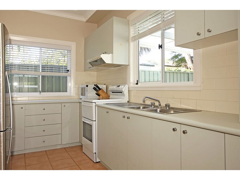 128 Waratah Street, Sutherland NSW 2232