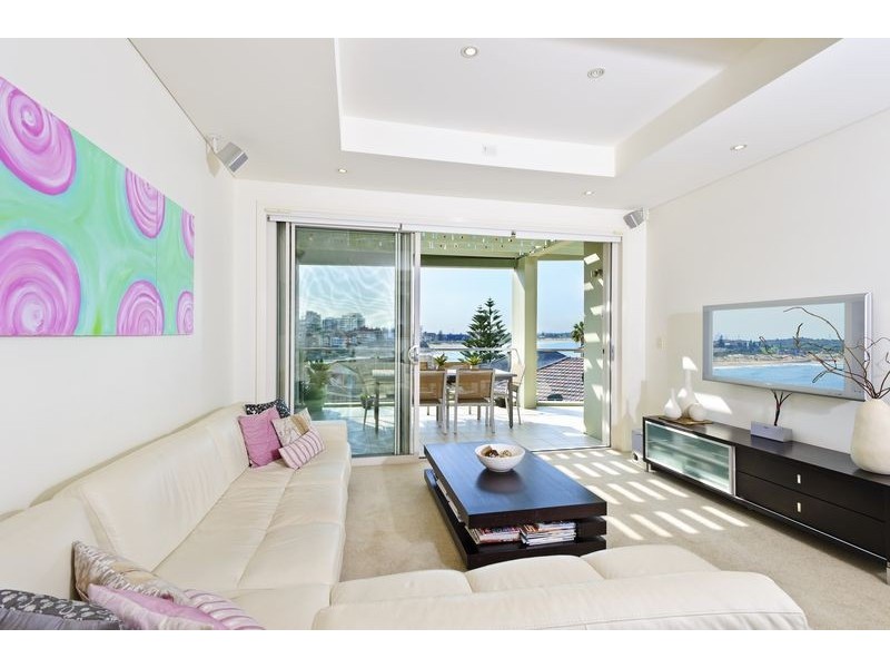 11/4-8 Mentone Avenue, Cronulla NSW 2230