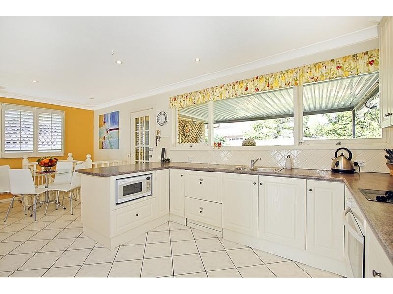 38 Oak Rd, Kirrawee NSW 2232