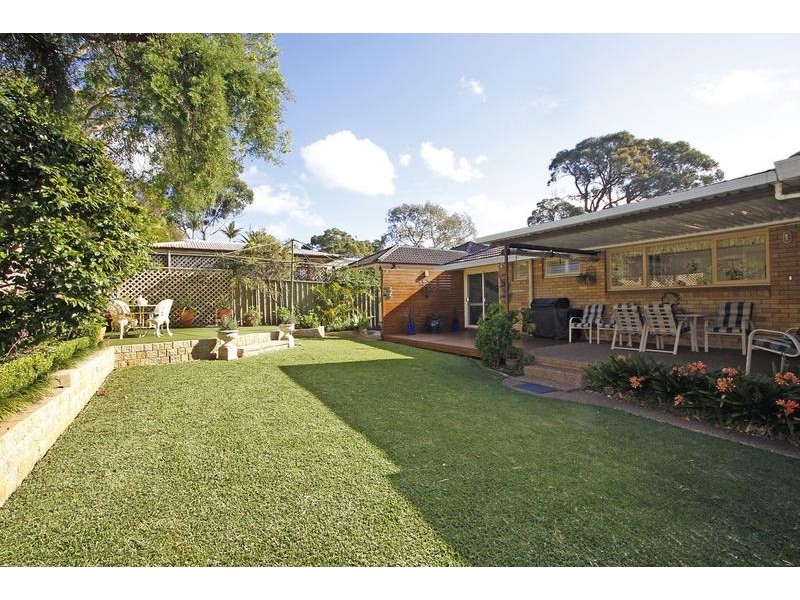 38 Oak Rd, Kirrawee NSW 2232