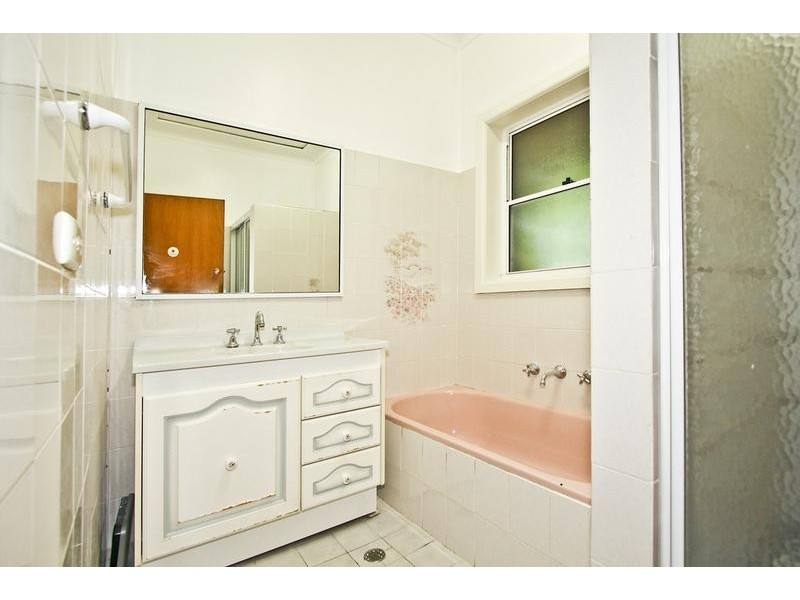 50 Johnston Avenue, Kirrawee NSW 2232