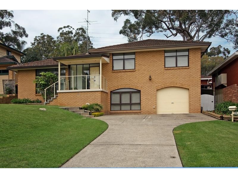 176 Garnet Road, Kirrawee NSW 2232