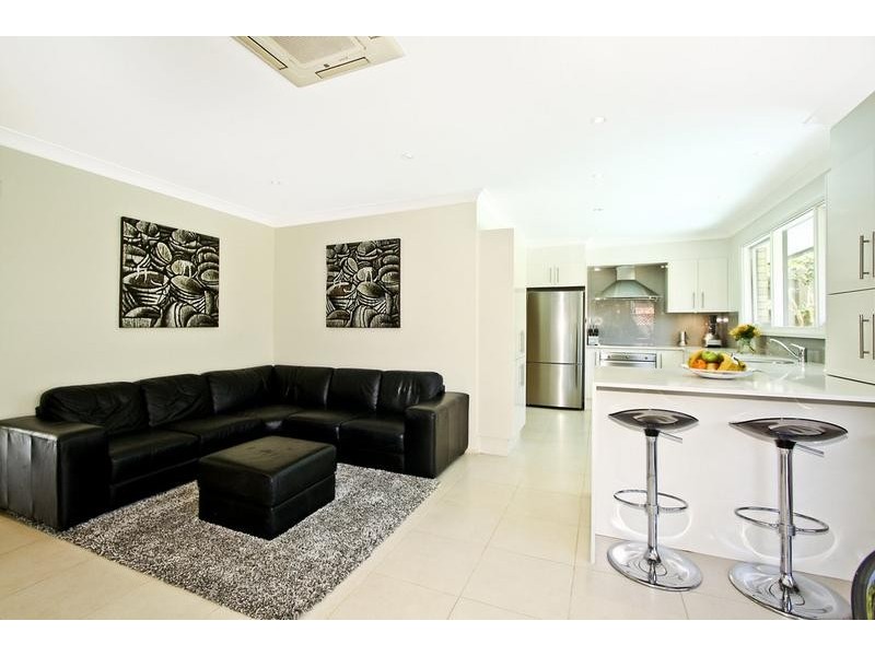 176 Garnet Road, Kirrawee NSW 2232