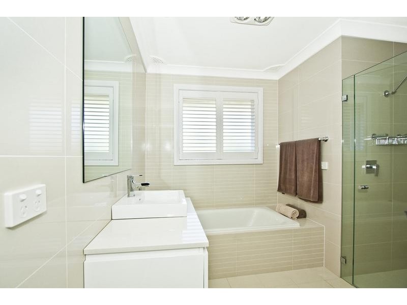 176 Garnet Road, Kirrawee NSW 2232