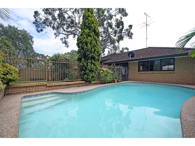 176 Garnet Road, Kirrawee NSW 2232