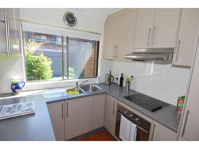 19/24 Toronto Parade (access via Wattle Rd), Sutherland NSW 2232